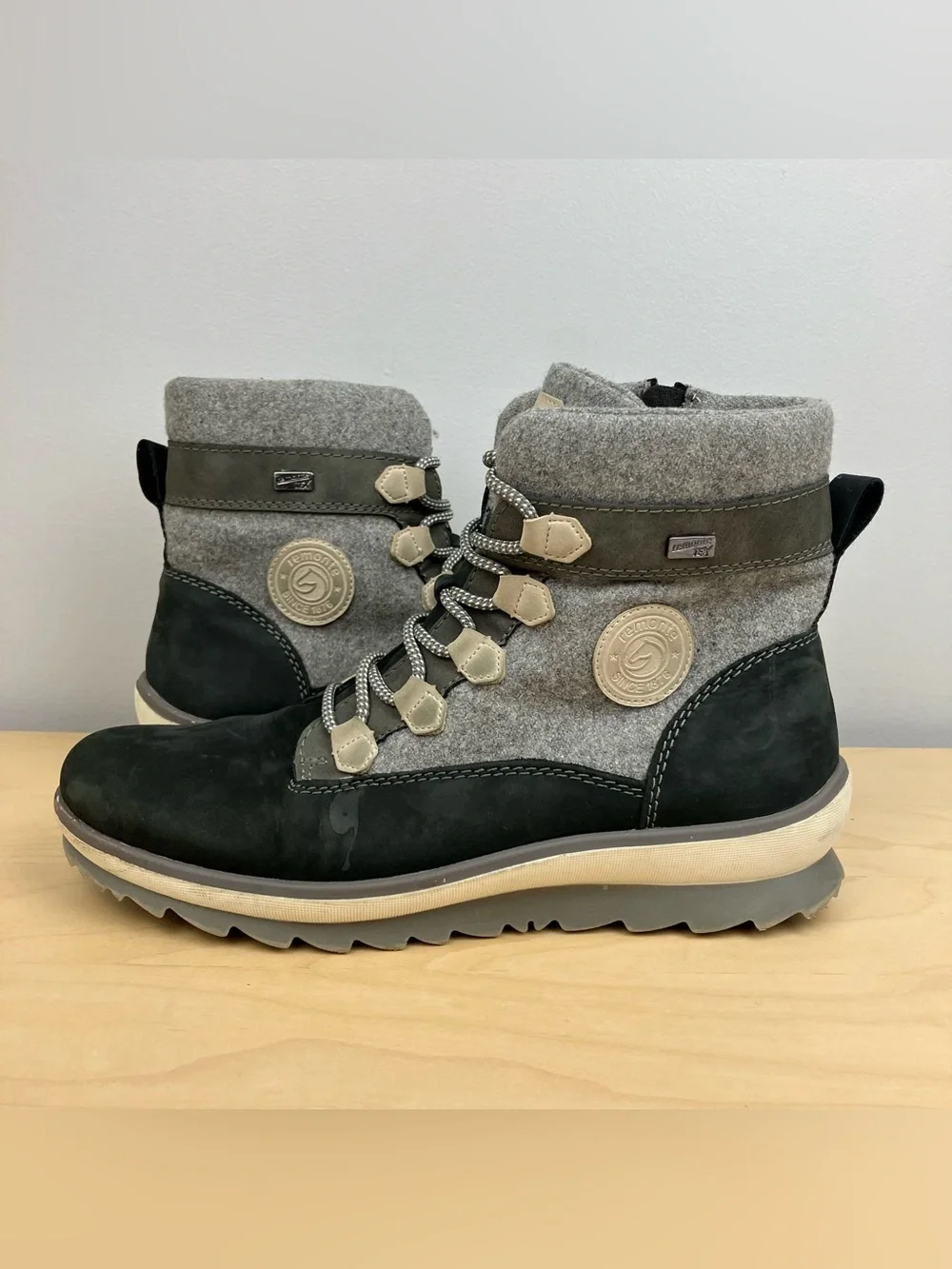 Remonte Women’s Size 40 / 8.5-9 Pazific Gray Black Wool Lined Winter Boots